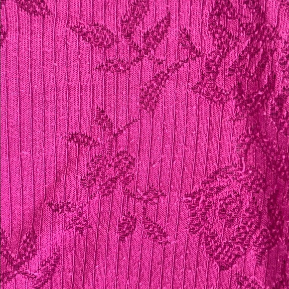 Bebe logo magenta open back tee - Picture 3 of 8